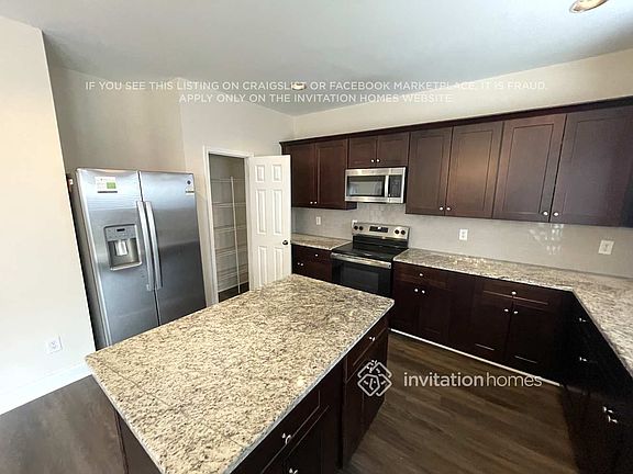 4th image of 2415 Harwood Hills Ln