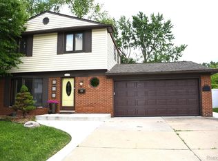 22115 Harmon St, Taylor, MI 48180