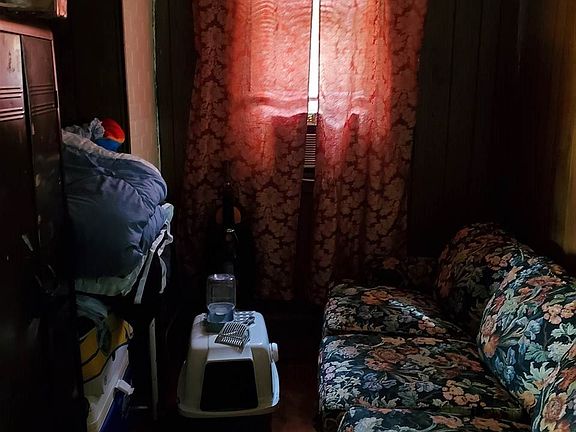 2nd image of 509 Newport Ave