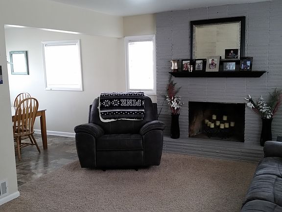3rd image of 2503 Yellowstone Ave