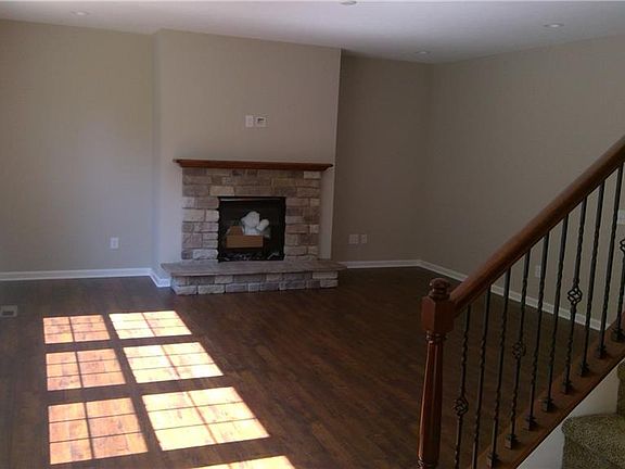 3rd image of 3993 Basswood Dr