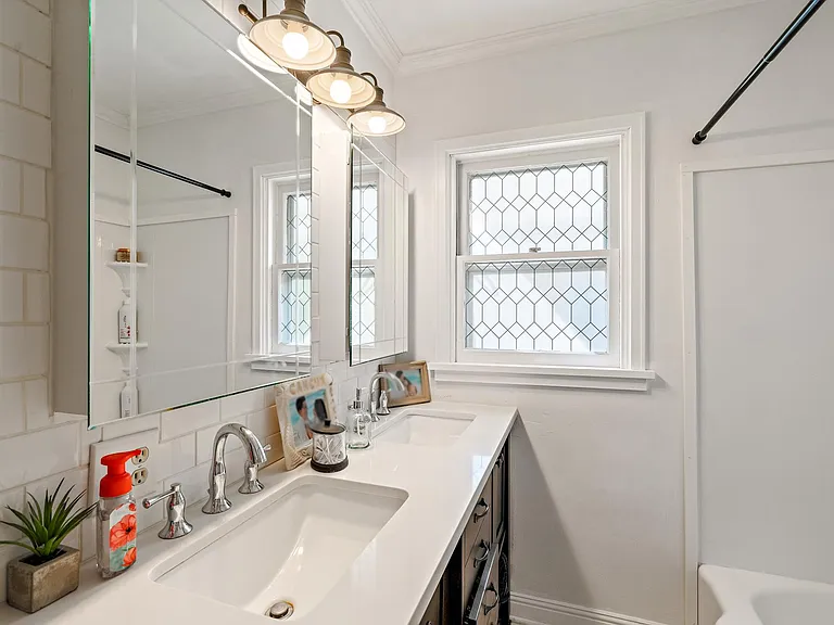 120 S Pine St #2 — Photo 6