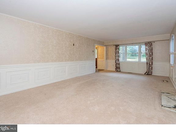 3rd image of 63 Clearwater Dr