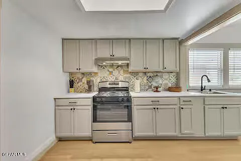 2723 Grant Ave — Photo 10
