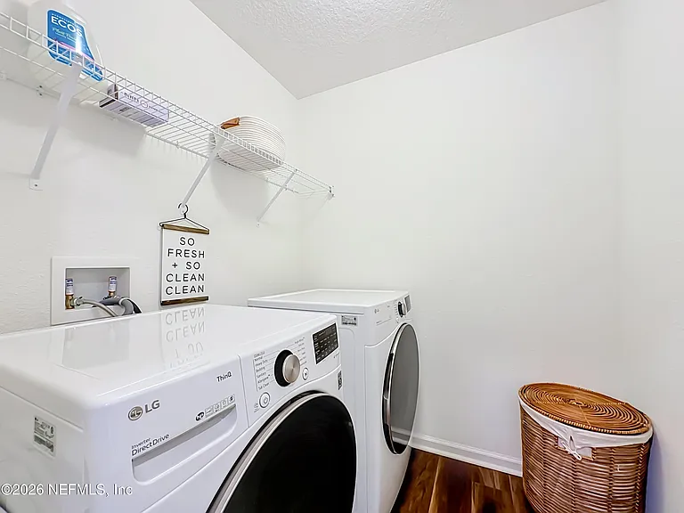 826 Flach Dr — Photo 25