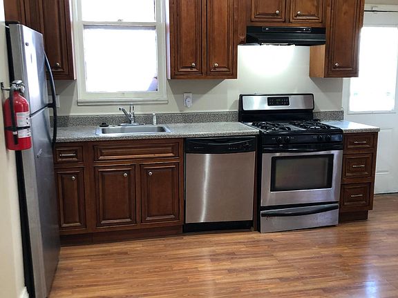 4th image of 1703 Franklin Ave