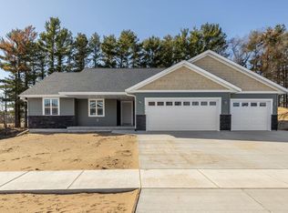 3370 Hazel Dr, Holmen, WI 54636