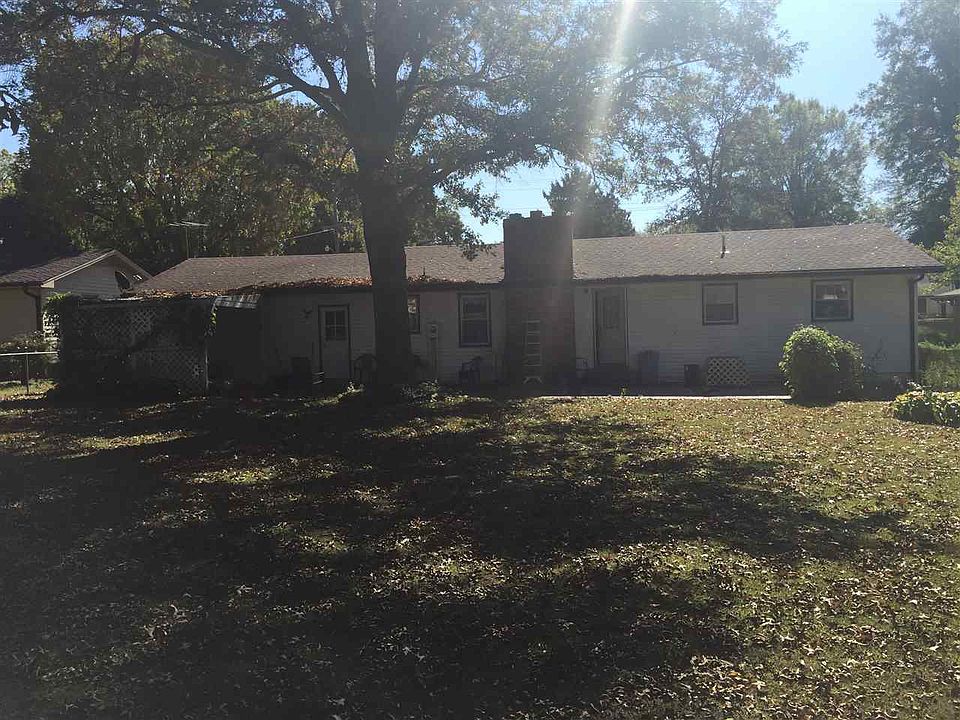 2nd image of 1906 Warner Ave