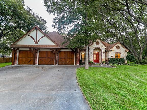3rd image of 325 Cedar Springs Ln