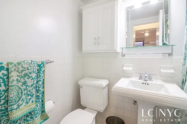 Rented by Keller Williams NYC | media 23