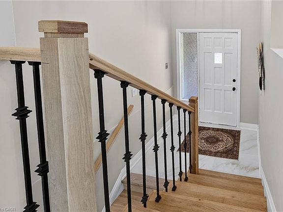 4th image of 83 Riverdale Dr