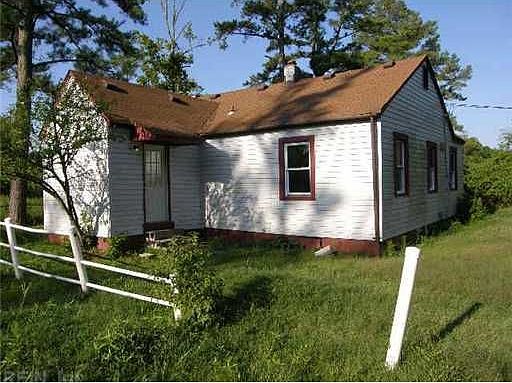 2nd image of 527 Truitt Rd
