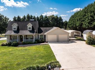 74 Starnes Ln, Taylorsville, NC 28681