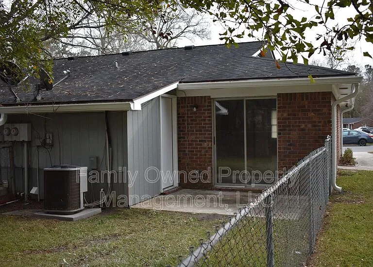 113 Susan Dr #A — Photo 21