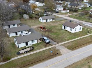 402 N 6th Ave, Stroud, OK 74079