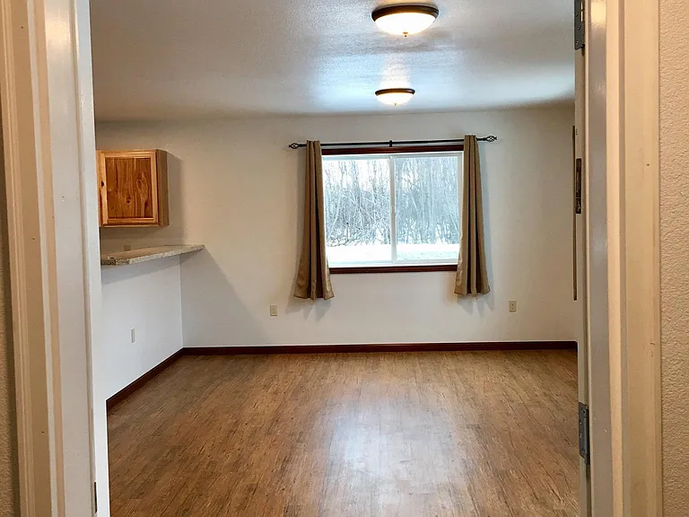295 Cross Way — Photo 2