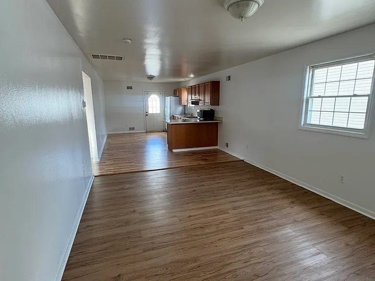 43 Webster Ave #2 — Photo 3