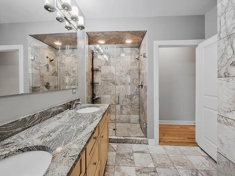 22 S Western Ave #202 — Photo 19