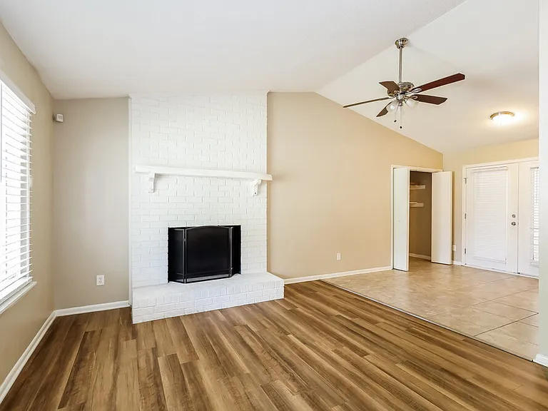 7236 Newell Acres Dr — Photo 4