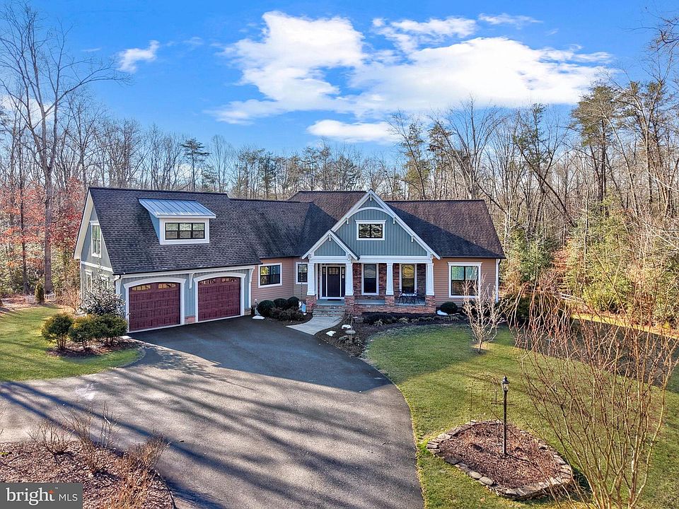 1st image of 7026 Barclay Dr