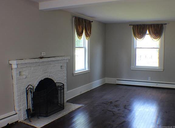 3rd image of 46 West St
