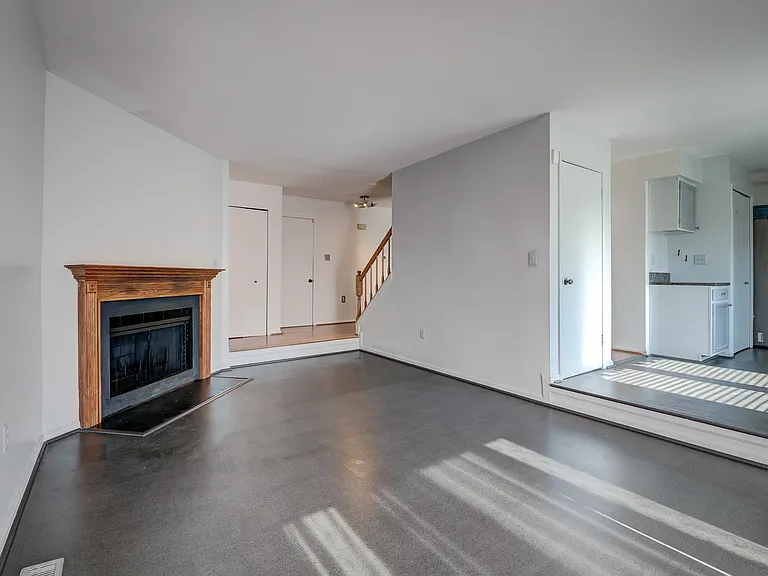 13907 Concord Ave — Photo 29