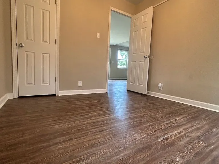 4536 Walter Ave — Photo 11