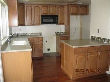 2nd image of 1969 Benita Dr Unit 3