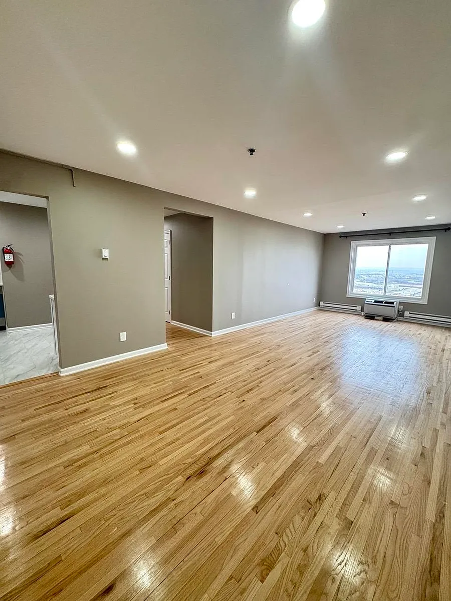 Building Photo - 1911 Grand Ave #1C