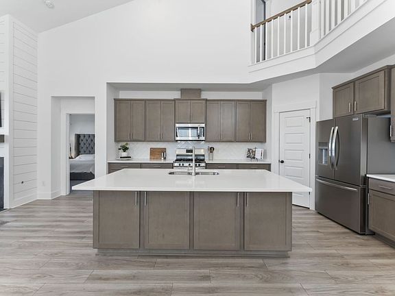 5th image of 285 Gulfstream Dr