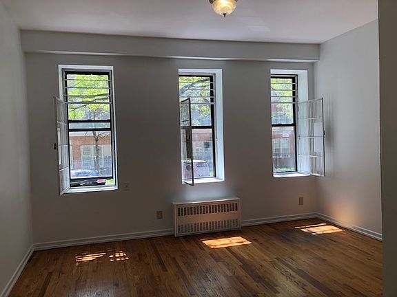 5th image of 241 Henry St APT 1A