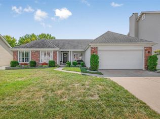 16640 Chesterfield Manor Dr, Chesterfield, MO 63005