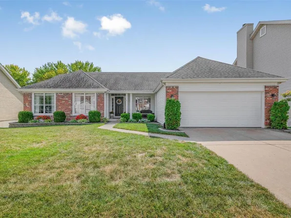 16640 Chesterfield Manor Dr, Chesterfield, MO 63005