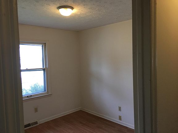 4th image of 2976 Tuscaloosa Ln