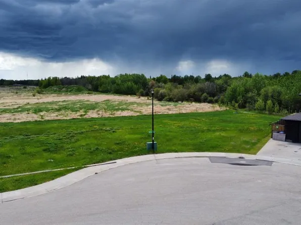 9029 59th Ave, Grande Prairie, AB T8W 0K1