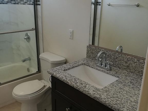 3rd image of 325 W Norwood Pl APT C