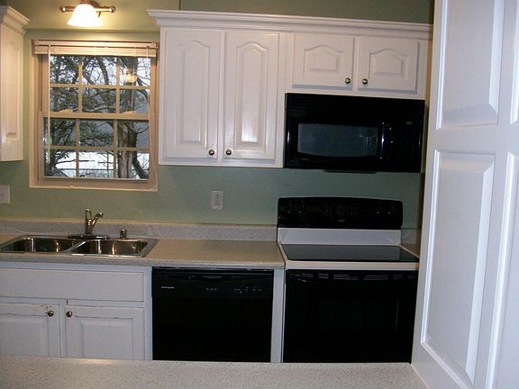 5th image of 72 Autumnridge Ln