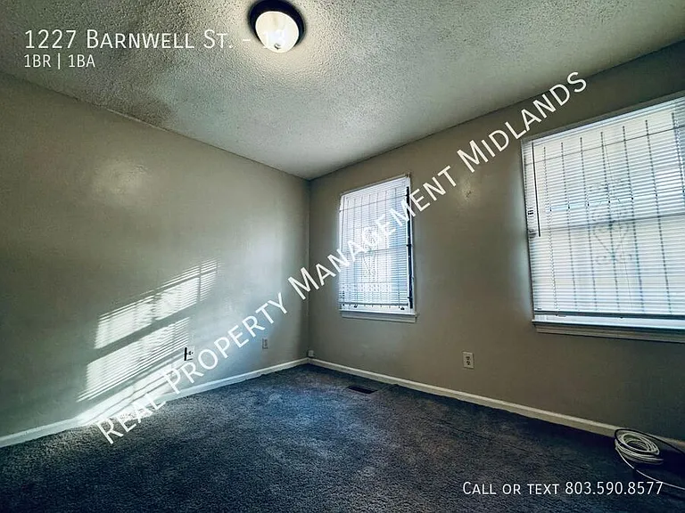 1227 Barnwell St #13 — Photo 8