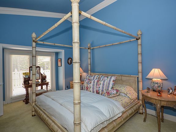 Master - Vaulted Ceilings