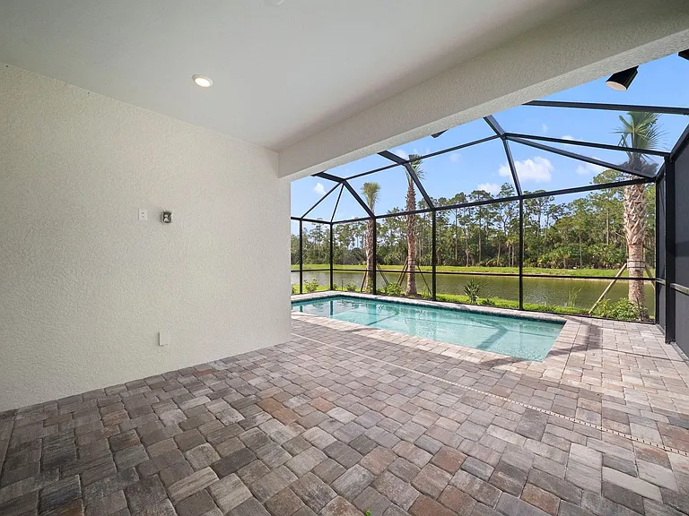 2139 Freemont Way — Photo 9
