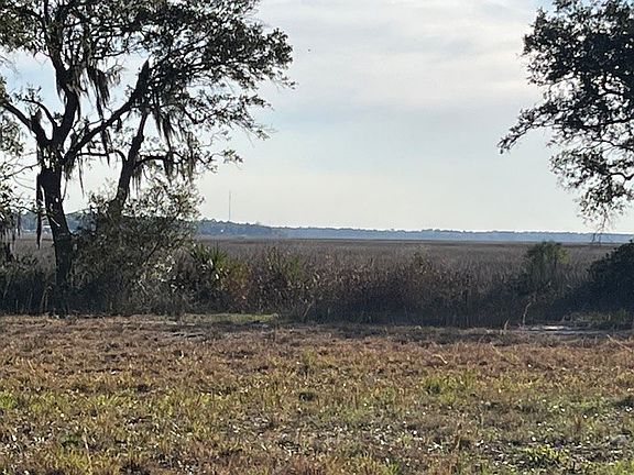 3rd image of 307 Coopers Point Dr NE