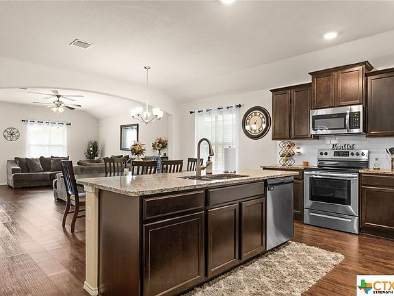 3rd image of 6214 Dorthy Muree Dr