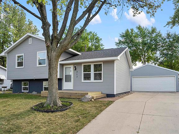 2nd image of 717 Calumett Dr