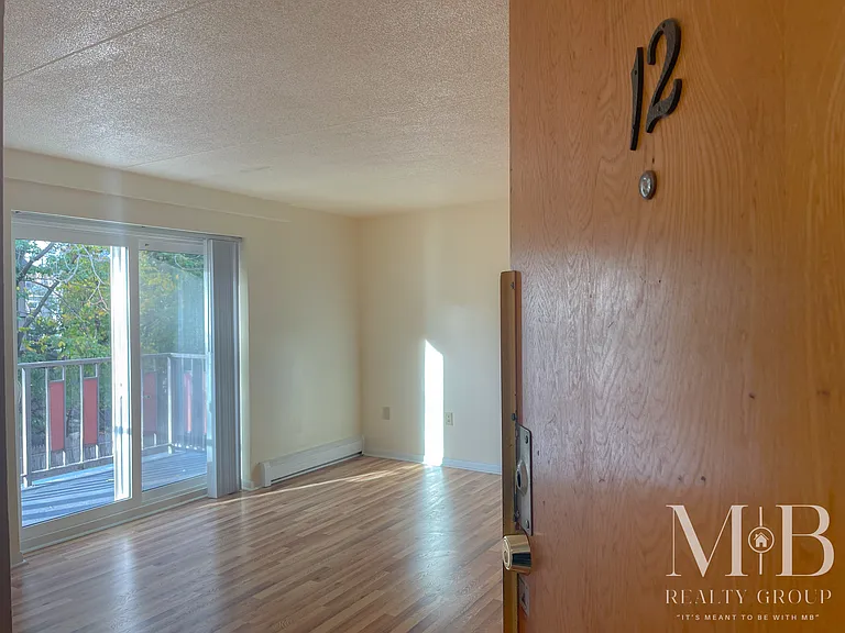 96 Sutherland Rd #12 — Photo 4