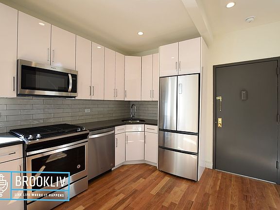 2nd image of 1030 Carroll St APT 6F