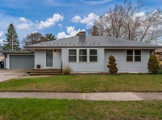 1638 Campus Dr, Beloit, WI 53511