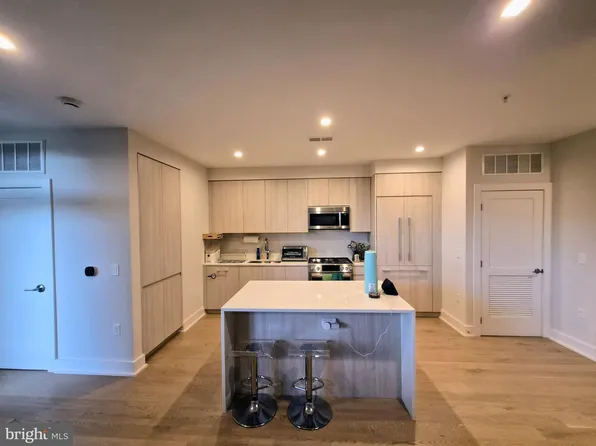 701 Swann Ave Unit 306, Alexandria, VA 22301