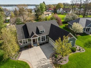 N25W27286 Fairmount Ct, Pewaukee, WI 53072