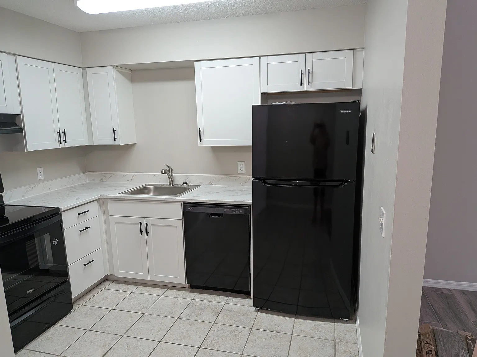 Beautifully Updated 2nd Floor 2/2 Apartment In Brooksville. — Photo 3