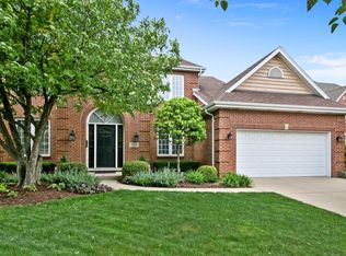 9528 S Tripp Ave, Oak Lawn, IL 60453